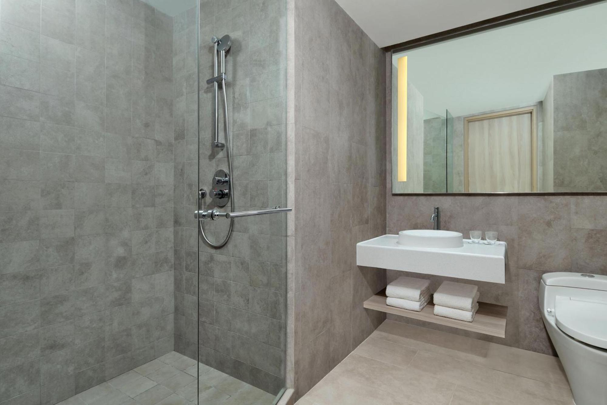 Four Points By Sheraton Surabaya, Pakuwon Indah Εξωτερικό φωτογραφία